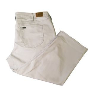 Lee women's midrise capris Size 22M Color Ice blue Like new with tags